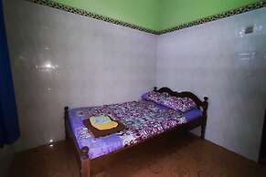 OYO 93394 Pondok Wisata Kurniawan 2NearWonogondang Camp ( Bumi Perkema