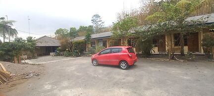 OYO 93396 Pondok Wisata Sri MulyoNearSultan Agung Stadium Bantul