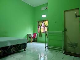 OYO 93411 Syariah Hotel Tomborang