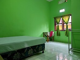 OYO 93411 Syariah Hotel Tomborang