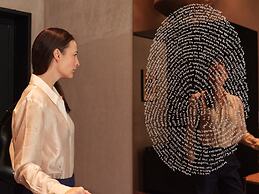 Monastik Living in Athina