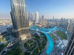 Deluxe 2BR Burj Khalifa & Fountain View