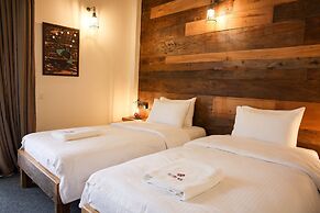 Sazano Wine Cellar & Hotel