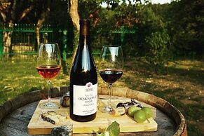 Sazano Wine Cellar & Hotel