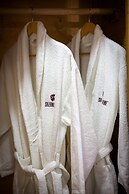 Sazano Wine Cellar & Hotel