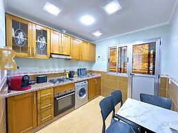 Elite Holiday Homes - Luxury & Centric Flat