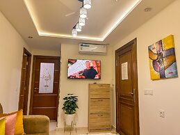 Elite Holiday Homes - Luxury & Centric Flat