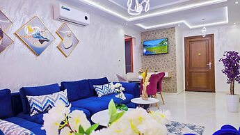 Elite Holiday Homes - Luxury & Centric Flat