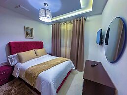 Elite Holiday Homes - Luxury & Centric Flat