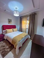 Elite Holiday Homes - Luxury & Centric Flat