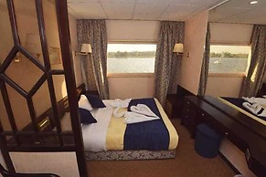 Nile Cruise Cairo Hotel