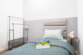 M Vertica KL by Airhost