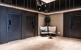 M Vertica KL by Airhost