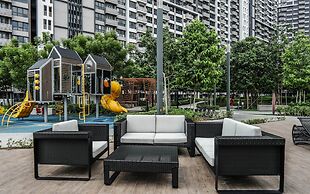 M Vertica KL by Airhost