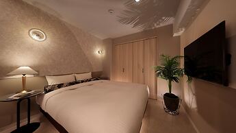 Doutonboricrystalhotel3