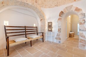 Trullo Marilì on the Fasano Selva