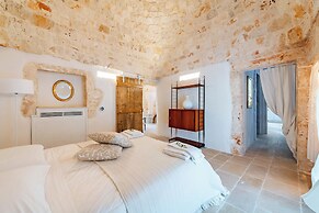 Trullo Marilì on the Fasano Selva