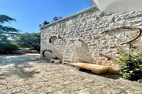 Trullo Marilì on the Fasano Selva