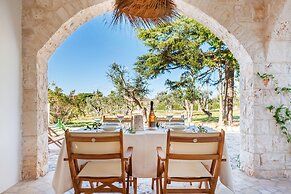 Trullo Marilì on the Fasano Selva