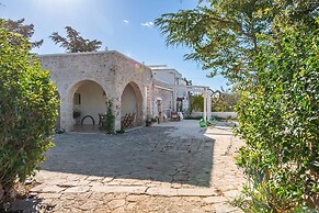 Trullo Marilì on the Fasano Selva