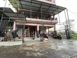 OYO 93414 Wisma Ratu Syariah Near SMP Negeri 2 Watang Pulu