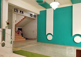 6 CR Hotel Natraj Aurangabad