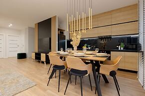 Spacious Apartment in Warsaw by Renters