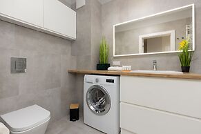 Spacious Apartment in Warsaw by Renters