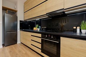 Spacious Apartment in Warsaw by Renters