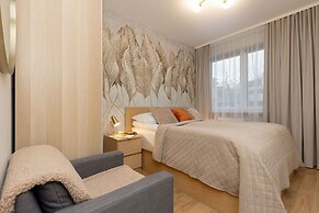 Spacious Apartment in Warsaw by Renters