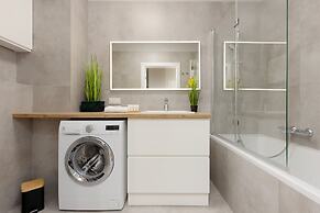 Spacious Apartment in Warsaw by Renters