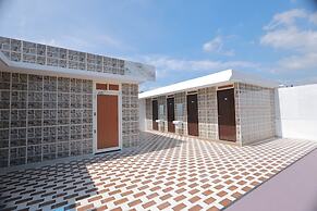 HOTEL CYRIL