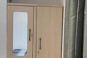 1 Bedroom House Sleeps 2 - Aircon - Free Parking
