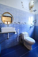 Woodpegger By The Beach