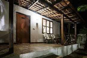 Woodpegger By The Beach