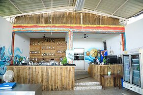 Woodpegger By The Beach