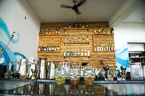 Woodpegger By The Beach