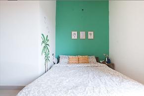 Woodpegger By The Beach