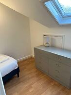 Beautiful 4-bed House in Billericay