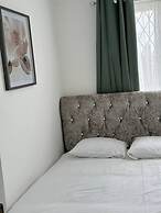 Beautiful 4-bed House in Billericay