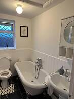 Beautiful 4-bed House in Billericay