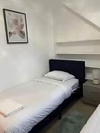 Beautiful 4-bed House in Billericay