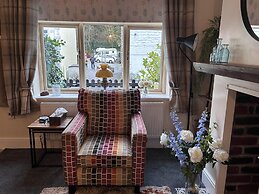 Beautiful 2-bed Cottage in Heysham Village