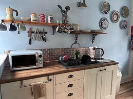 Beautiful 2-bed Cottage in Heysham Village