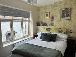 Beautiful 2-bed Cottage in Heysham Village