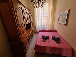 Santa in Caruggio- PortofinoVacanze