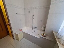 Santa in Caruggio- PortofinoVacanze