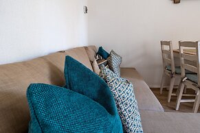 Captivating 4-bed House in Dartford