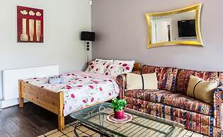 Inviting 1-bed Apartment in Dartford