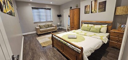 Inviting 1-bed Apartment in Dartford